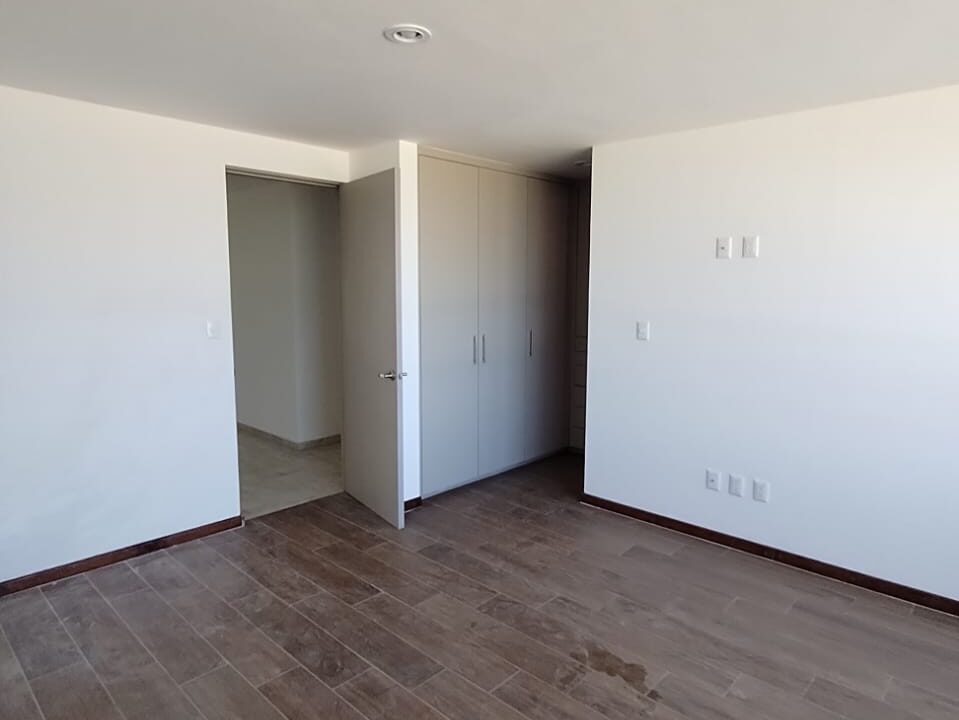 WhatsApp Image 2024-12-11 at 10.49.04 AM (1)