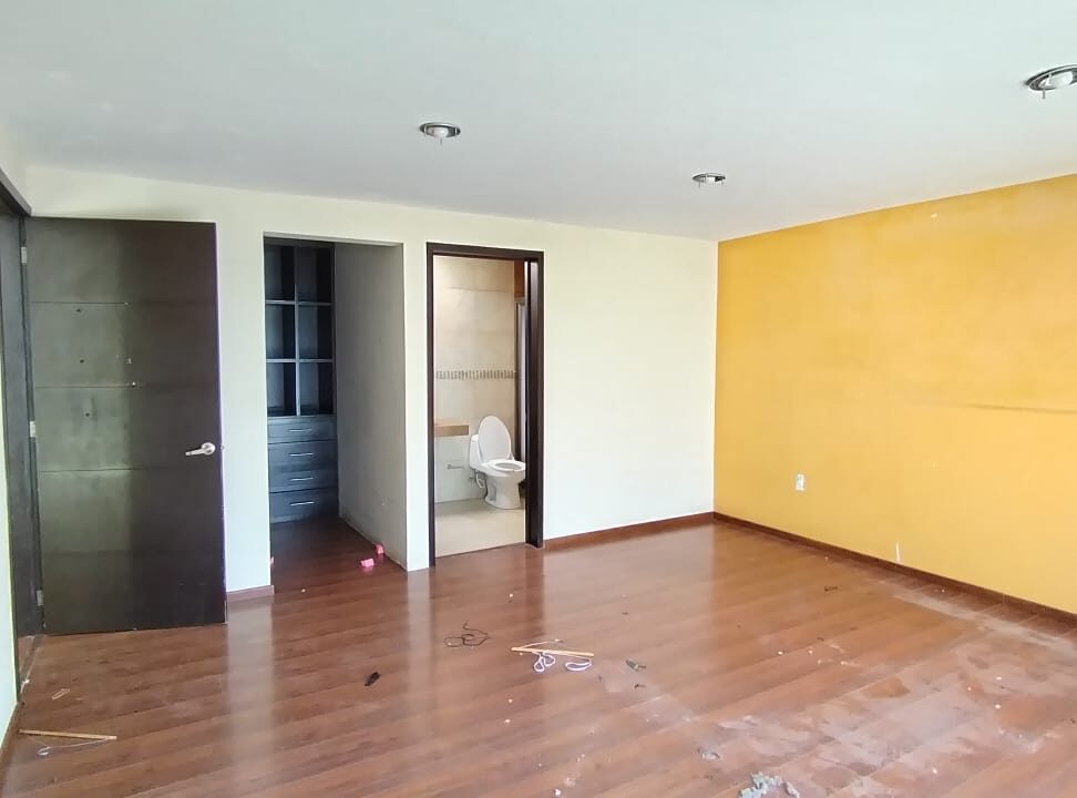 WhatsApp Image 2025-04-04 at 11.48.42 AM (2)